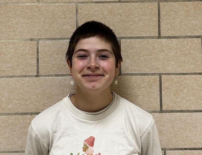 Link crew member, Loulou